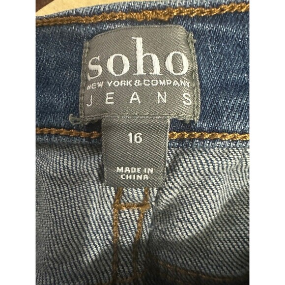 Soho New York & Company Womens Size 16 Blue Distressed Denim Bermuda Shorts - Picture 4 of 12